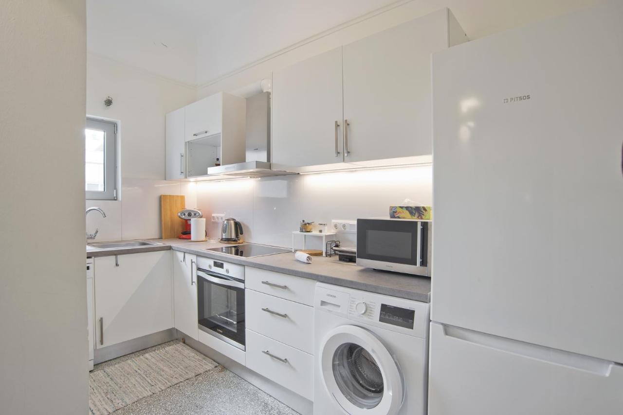Athina 2br Apt, Fully Equipped, Kitchen, Ac, Wifi Апартаменты